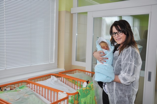 Ředitelka KORUNKY LUHAČOVICE Veronika Záhorská na dětském oddělení UHN