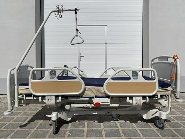 Nemocniční elektricky polohovatelné lůžko Eleganza XC - 3.000 Kč